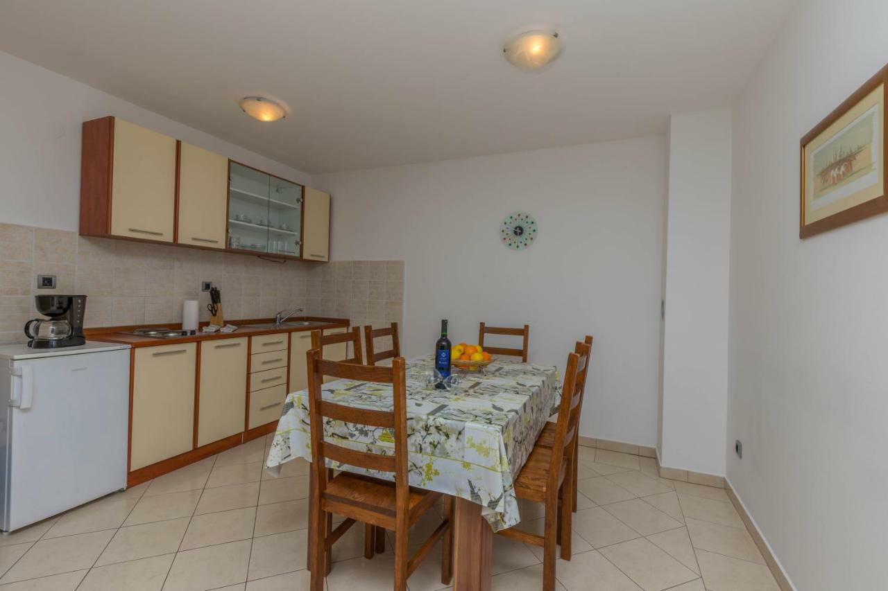 Principium Apartments Кленовица Екстериор снимка