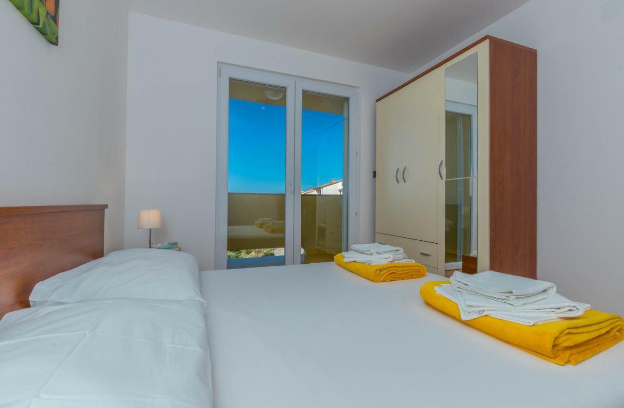 Principium Apartments Кленовица Екстериор снимка